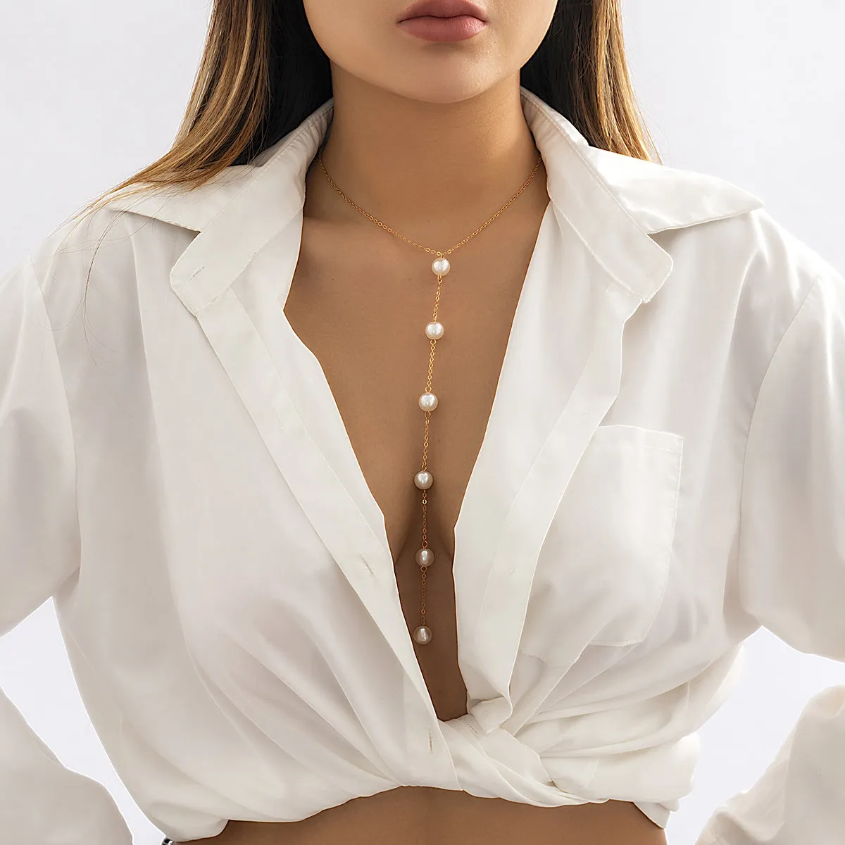 Enhance Your Style with Our Simple and Sexy Pearl Pendant Back Chain Necklace