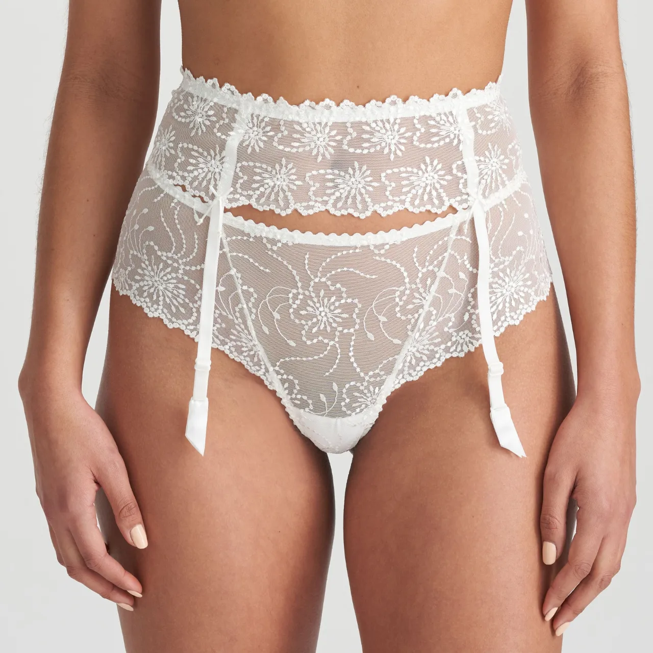 Jane Suspender Belt in Natural