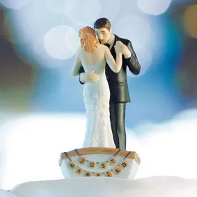 "Row Away" Wedding Couple in Rowboat Figurine (Pack of 1)